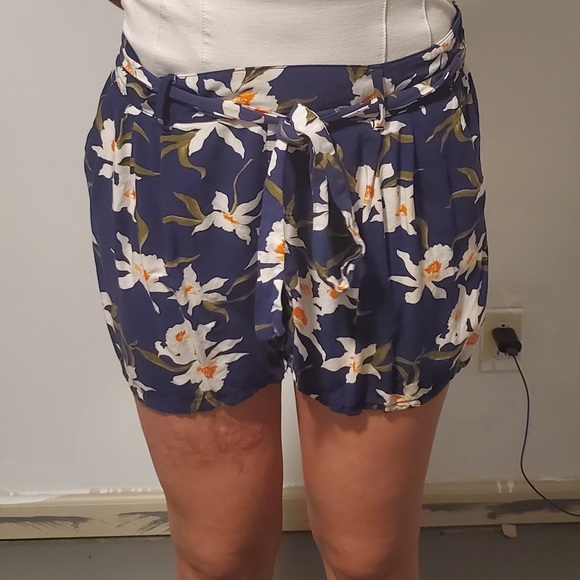 Bluedy shorts - Picture 1 of 4